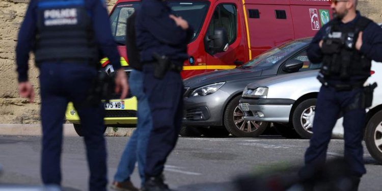 Doble muerte frente a tribunal en Montpellier