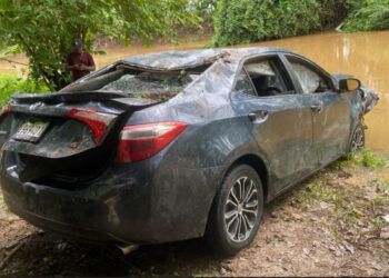 Un muerto y dos heridos en accidente en puente de Villa Riva