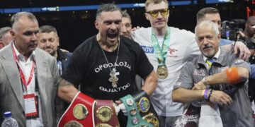 Usyk noquea a Dubois y es campeón indiscutido de pesos pesados