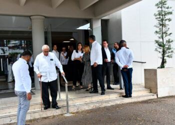 Velatorio de Héctor Rizek reúne a líderes y empresarios