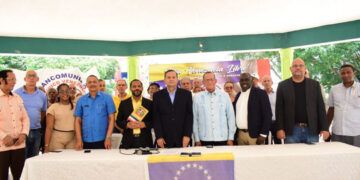 Venezolanos en RD reconocen a Edmundo González como presidente