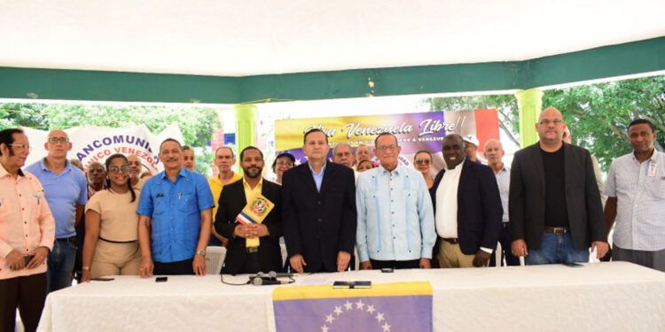 Venezolanos en RD reconocen a Edmundo González como presidente