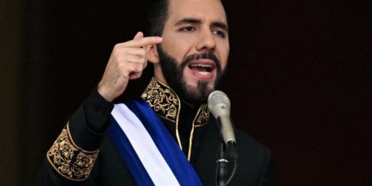 Venezuela abre investigación contra Bukele por presuntas torturas a migrantes