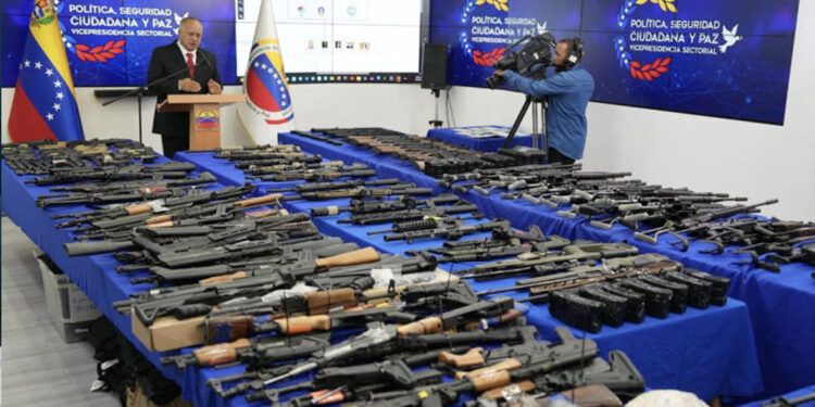 Venezuela captura 19 mercenarios vinculados a complot contra Maduro