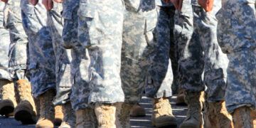 Veteranos en EEUU enfrentan desafíos al emprender negocios