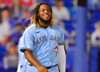 Vladimir Guerrero Jr conecta su jonrón 11 en victoria de Toronto