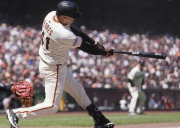 Webb y Flores lideran triunfo de Gigantes sobre Guardianes