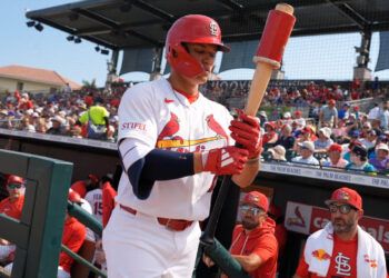 Wetherholt decide y Cardenales vencen a Rays en 10