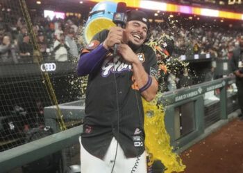Willy Adames conecta jonrón de 3 carreras y Gigantes superan a D-backs