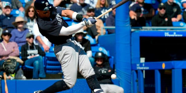 Yankees y Azulejos apuntan a la Serie Mundial