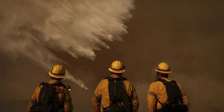 YouTube y Google donan 15 millones por incendios en Los Ángeles